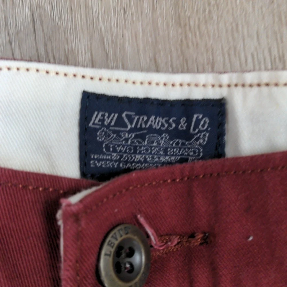 Levi Men's Maroon Pants Jogger - Picture 2 of 4